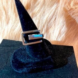 💖‎ ELEGANT E shape Silver Tone adjustable Ring